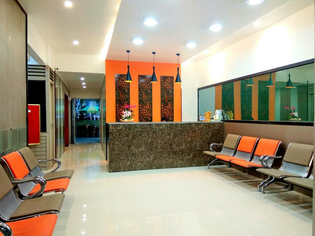 Hotel Raviraj Pune Eksteriør billede