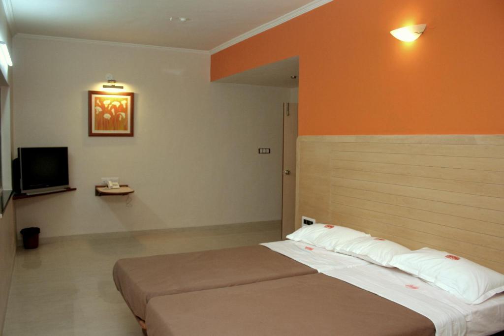 Hotel Raviraj Pune Eksteriør billede