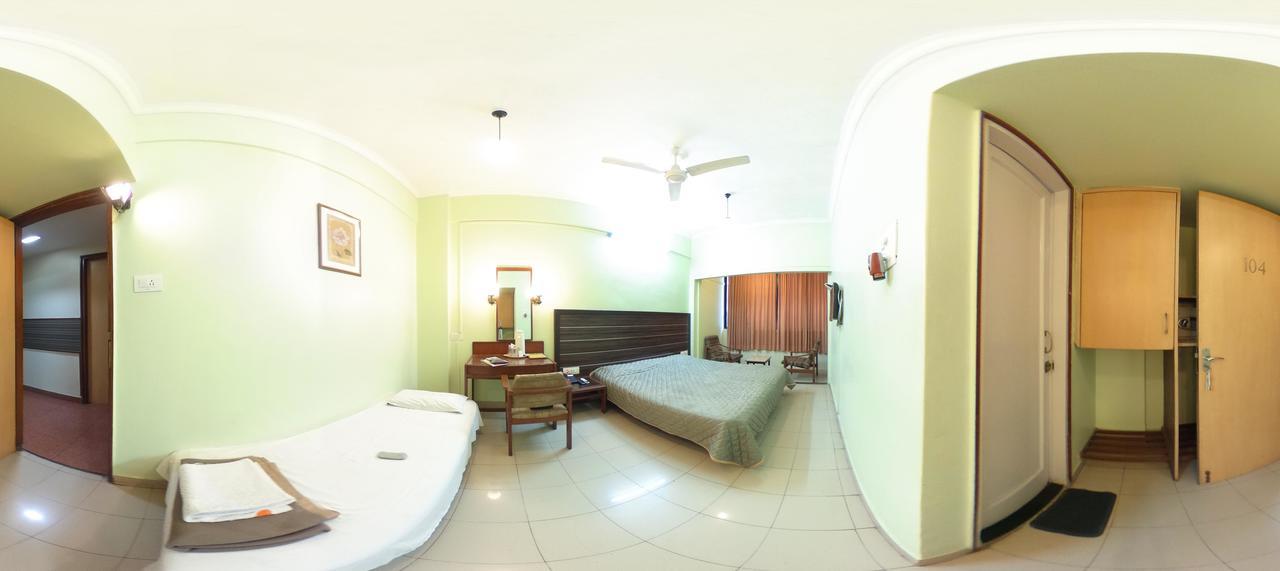 Hotel Raviraj Pune Eksteriør billede