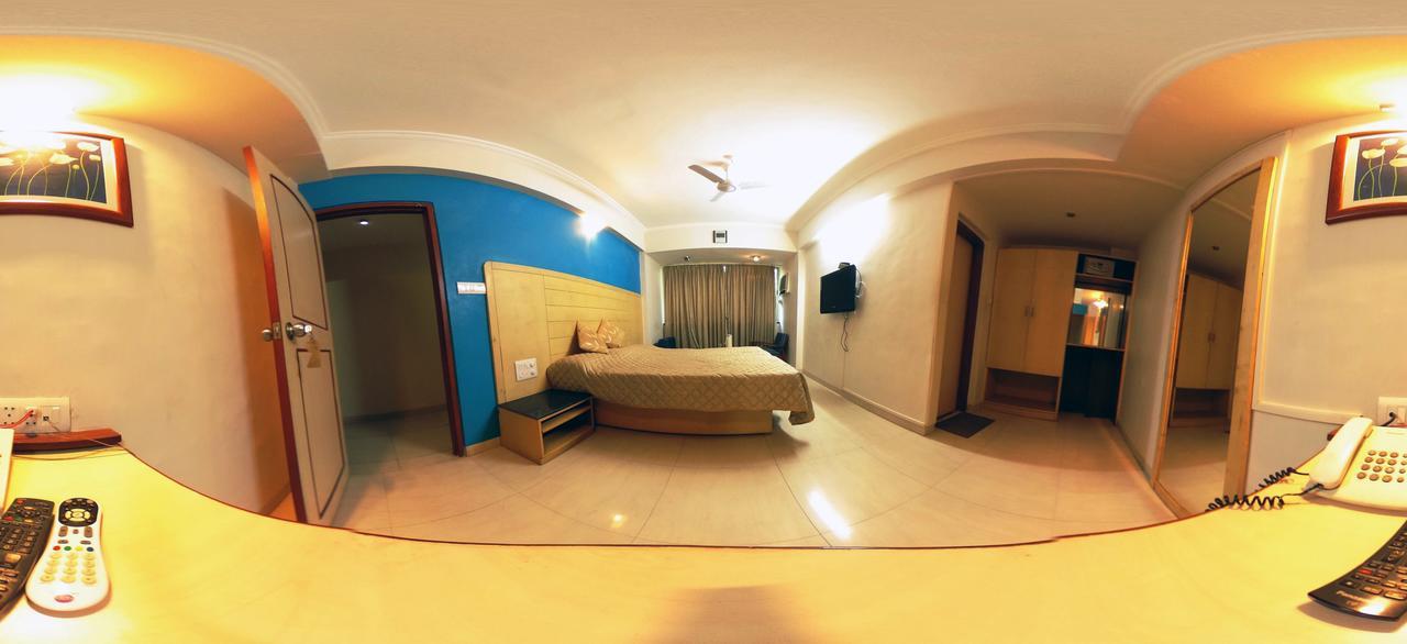 Hotel Raviraj Pune Eksteriør billede