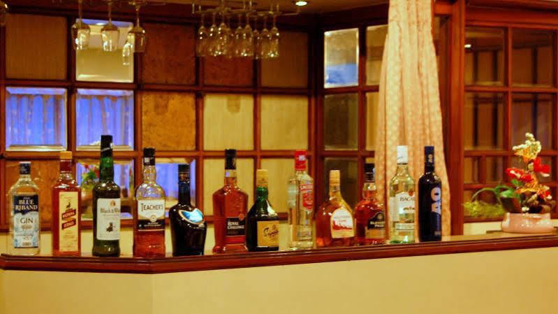 Hotel Raviraj Pune Eksteriør billede
