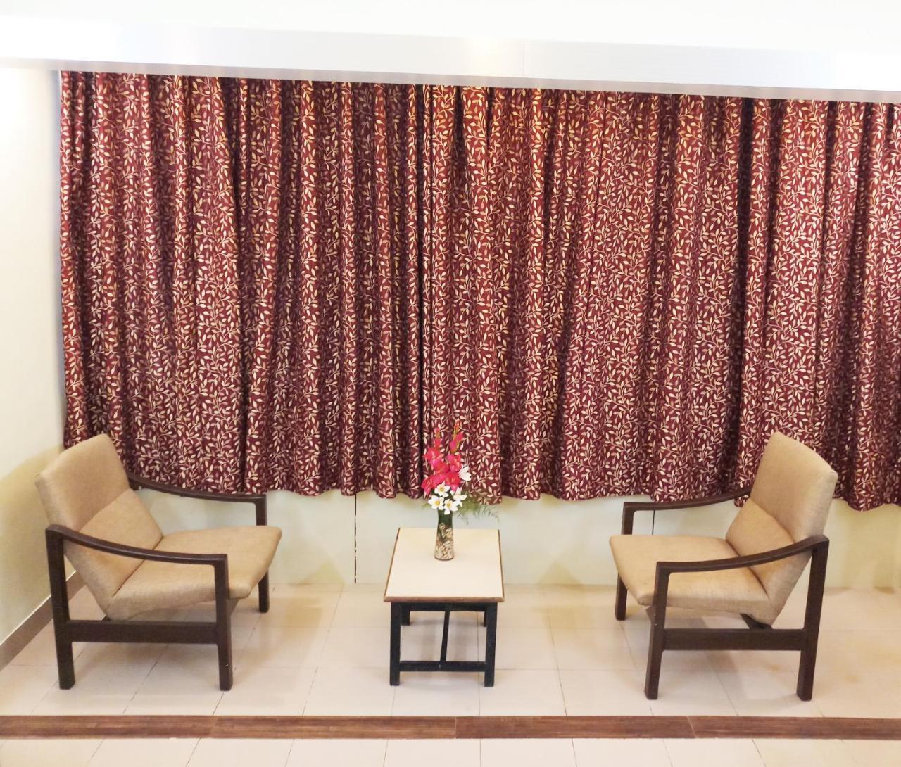 Hotel Raviraj Pune Eksteriør billede