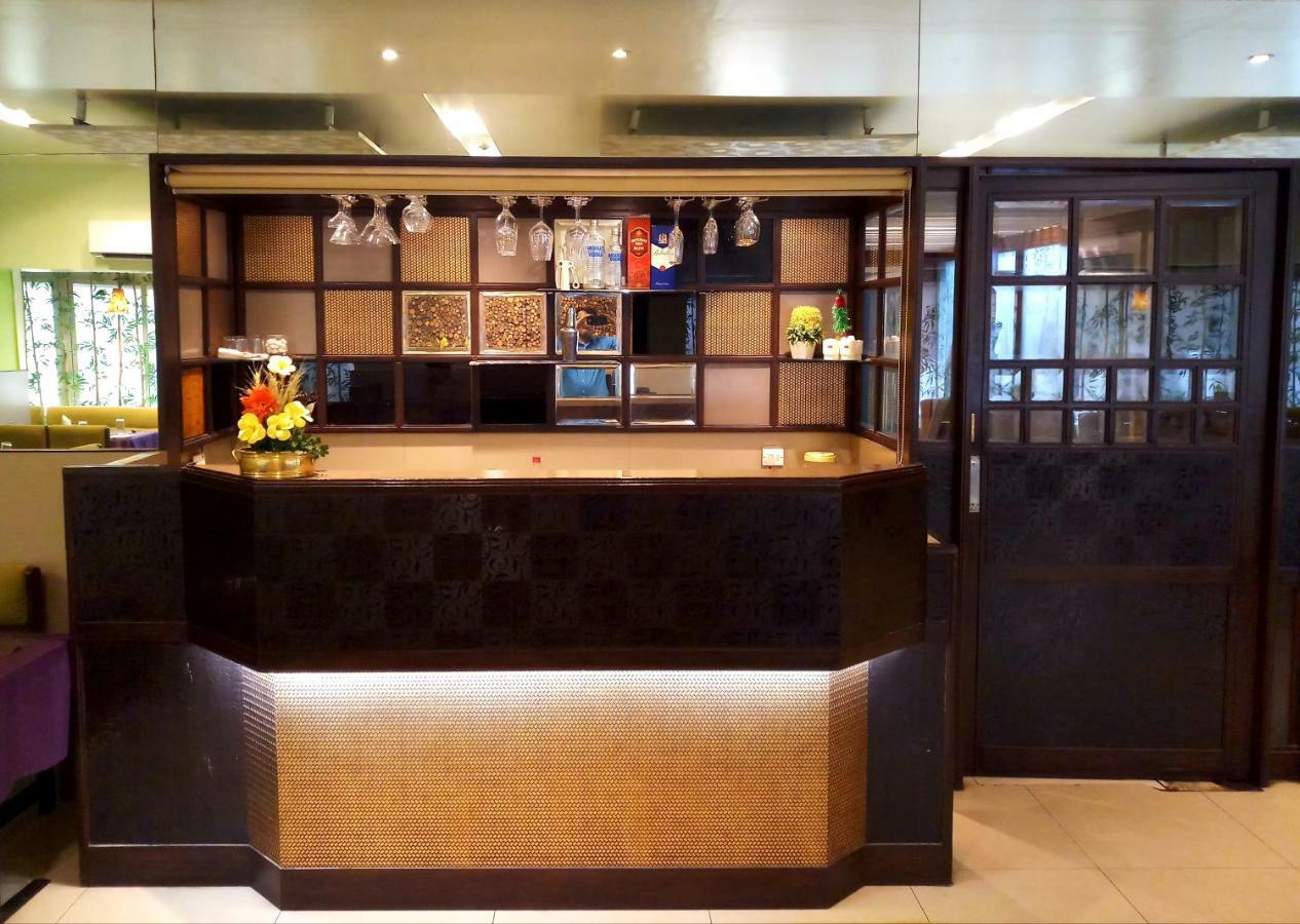 Hotel Raviraj Pune Eksteriør billede